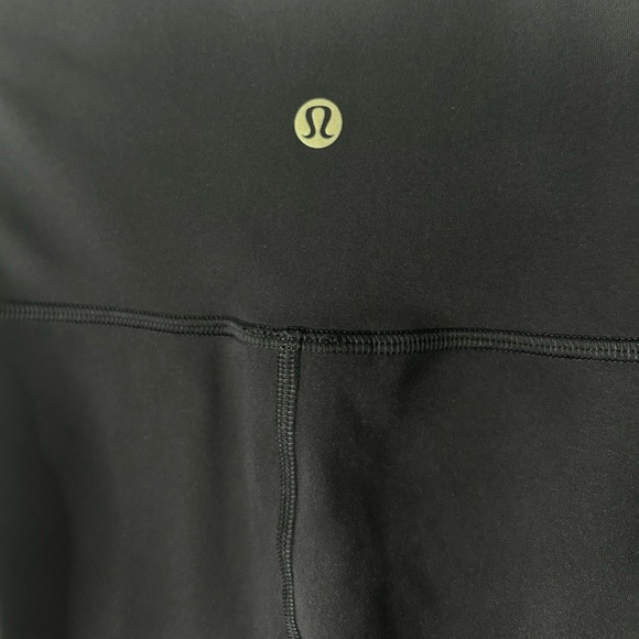 Lululemon Lunar New Year Wunder Under High-Rise Tight 25"- Black/ Size 6 - Picture 9 of 9